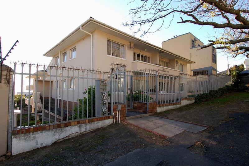 To Let 2 Bedroom Property for Rent in Vredehoek Western Cape